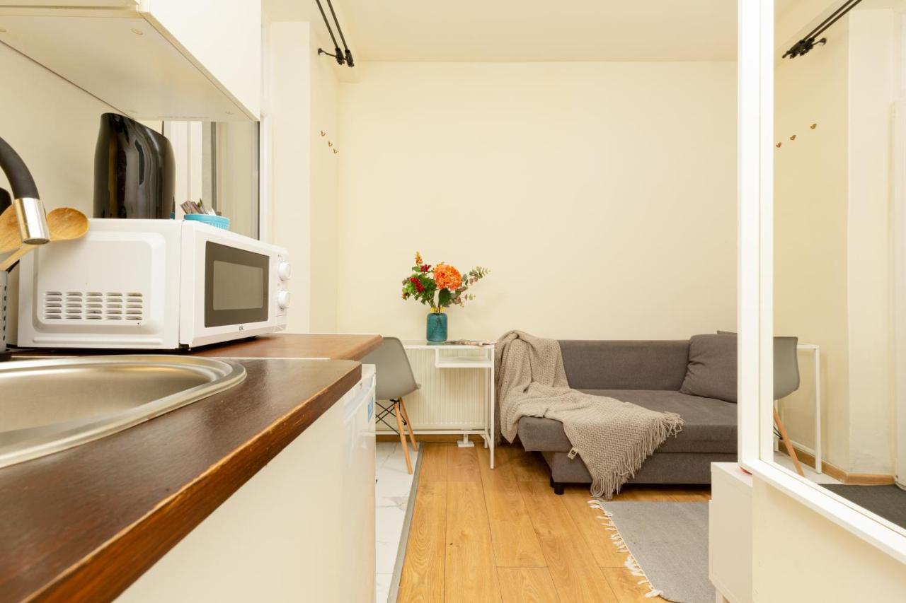 Micro Apartment Miaczynska By Noclegi Renters Варшава Екстер'єр фото